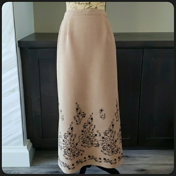 JM Collection Dresses & Skirts - JM maxi skirt tan brown caramel black faux suede long back zipper Size 10